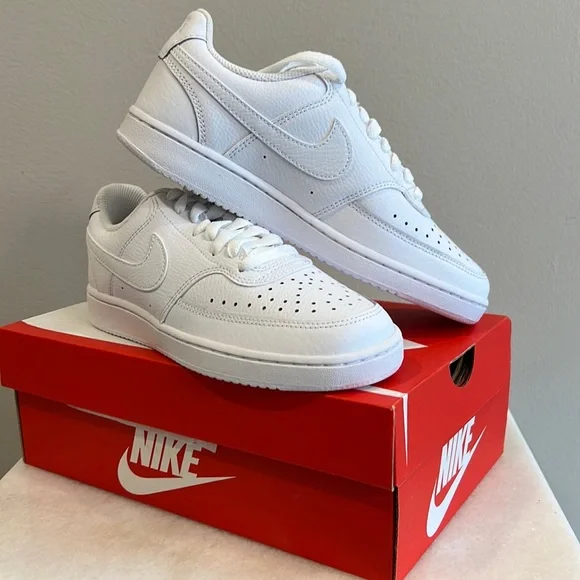 NWT Women’s Nike Court Vision Low - Picture 1 of 4